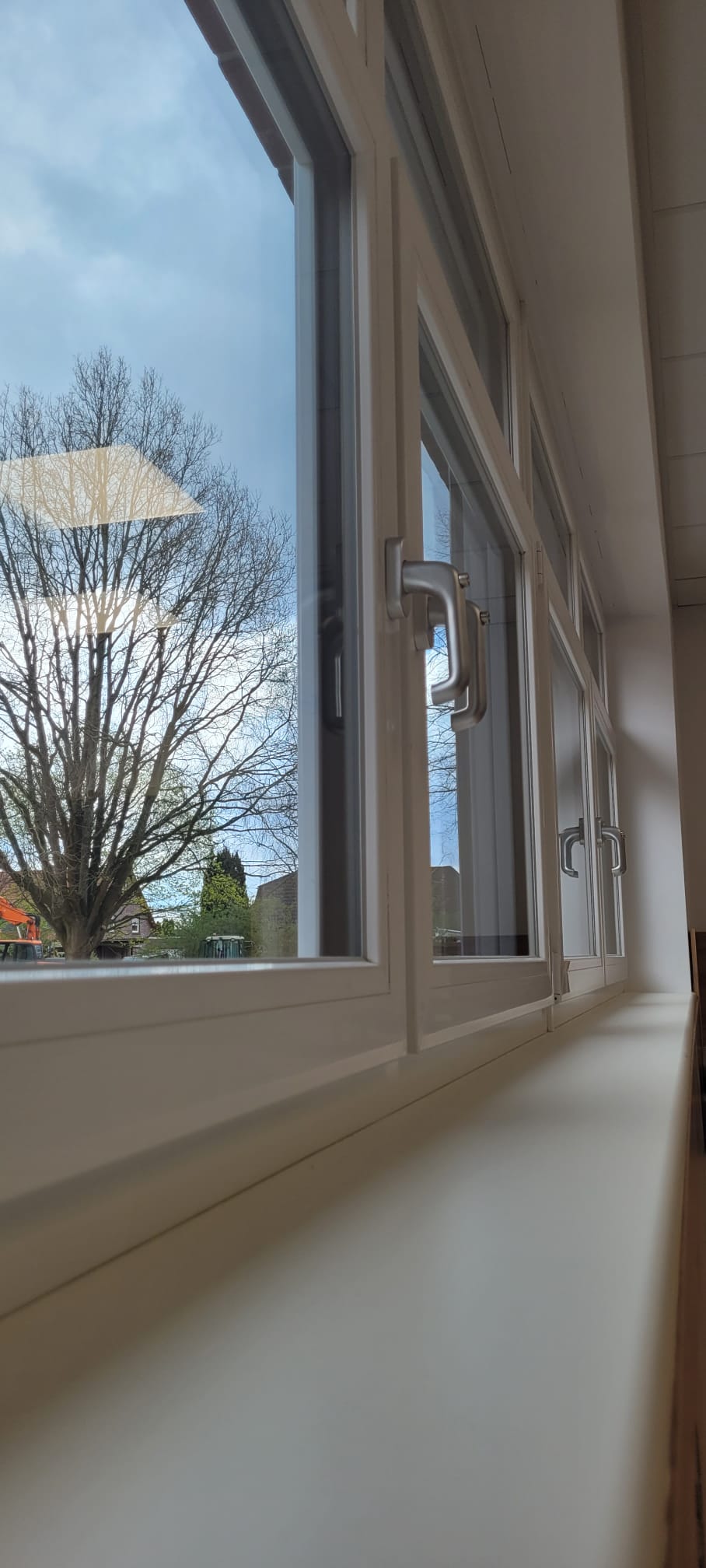 Fenster mit Fensterbank in der Kita Wrestedt